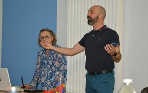 La musique bat son plein. Vous êtes fortiches pour deviner les airs et leurs créateurs