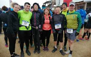 Annick, Manuella, Myriam, Sandrine, Alexis, Christian, Laurent sont les valeureux gambad'coolais sur les 14 km