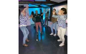 Ce n'est pas tout, il y avait eu aussi une farandole endiablée, voir la vidéo (dans le menu "vidéos")