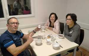 La nuit a été courte, mais il a bien fallu se lever pour prendre le petit déjeuner