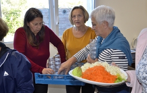 Il faut bien servir le repas, après l'effort on a faim !